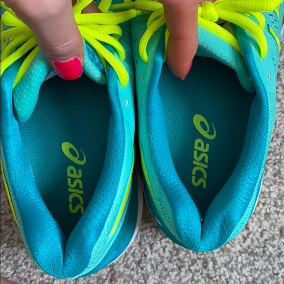 ASICS running shoe - Picture 7 of 7